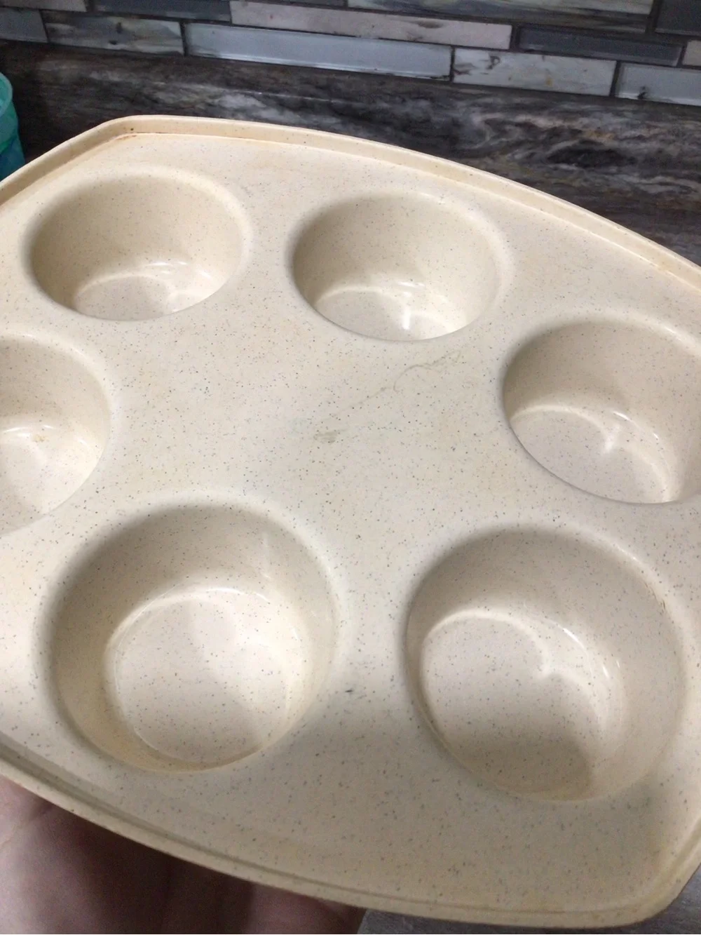 Vintage 1980s Club 6 Cup Muffin Pan Microwave Oven Safe USA Bakeware